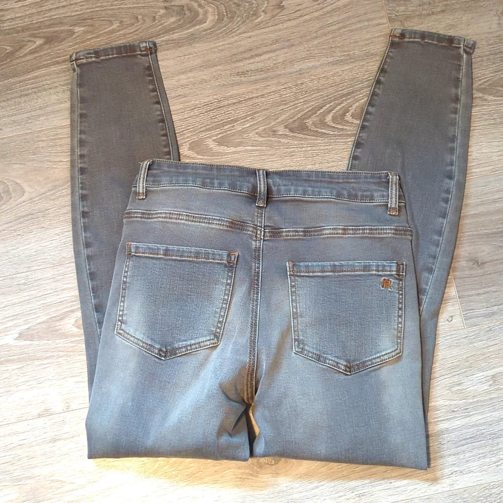Grace & Lace Button Fly Distressed Jeans Size 8 - Picture 2 of 5